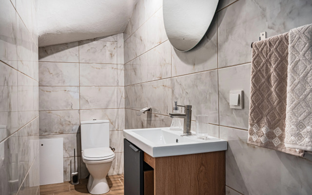 Taunkhaus u morya Private house