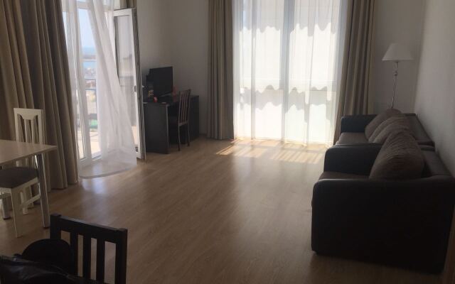 Pribrezhnyij Apartments 1