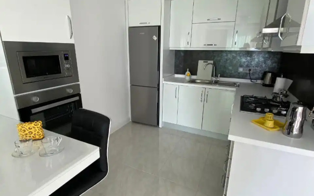 Olimpiya Garden V Makhmutlare Flat