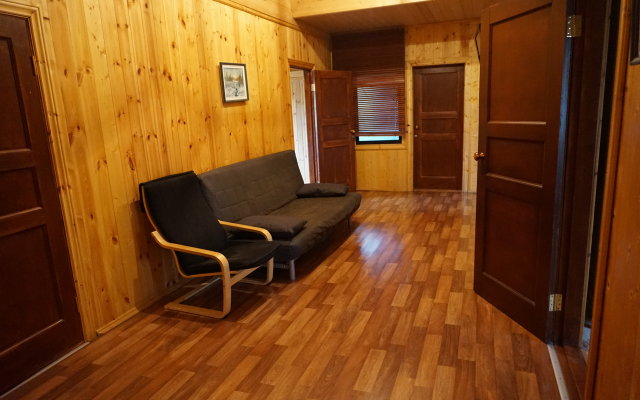 V Nurmoyle Olonka Guest House