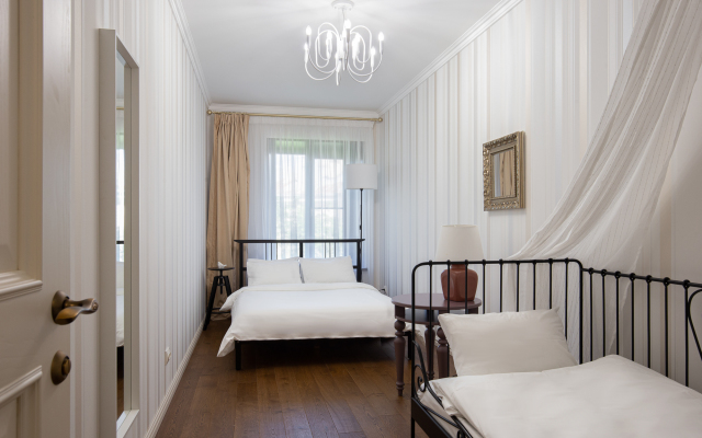 Апартаменты Премиум Город Рек на Большой Конюшенной 1