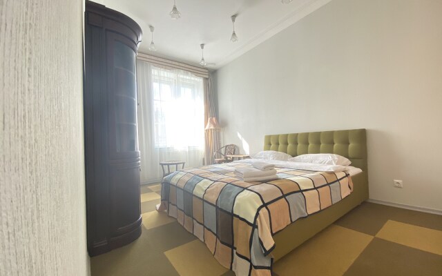 5-komnatnye HomeApart pr-t Nezavisimosti, 13 Apartments