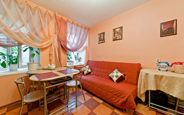 Leo-Lina Mini-Hotel
