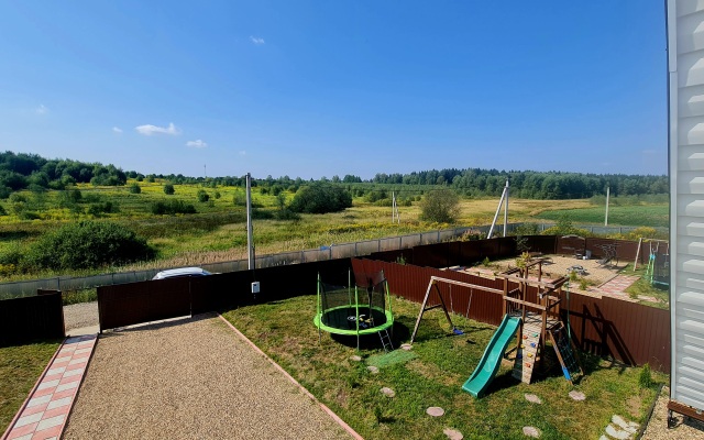 S Krasnym Zalom Private house