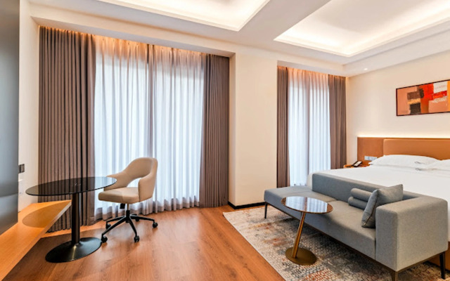 Bamus Sarovar Portico Hotel