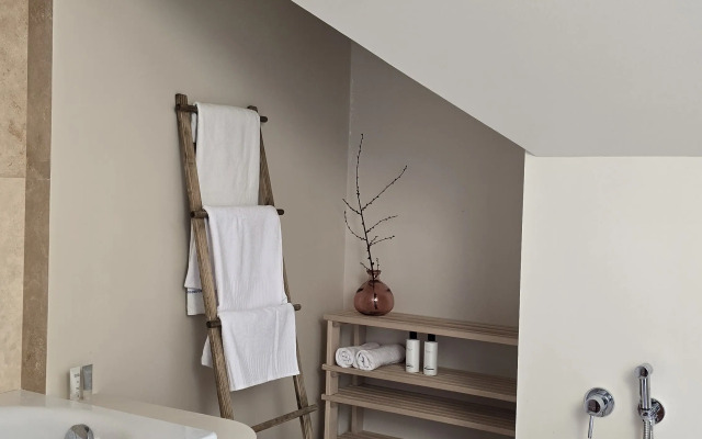 Mansarda S Vidom Na Verkhnee Ozero Flat