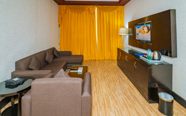 Mangrove Hotel
