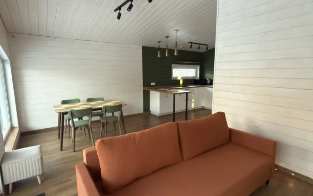 Частный дом в лесу