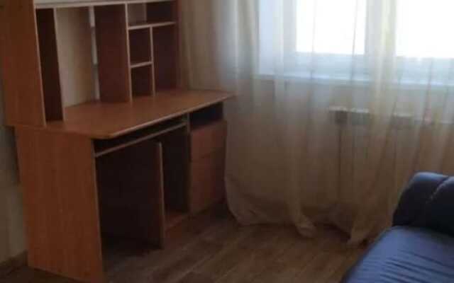 Tryokhkomnatnaya Na Absalyamova 23 Apartments