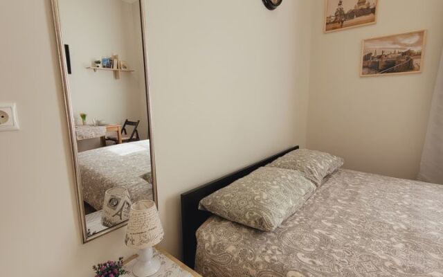 Квартира - студия в иcтoричeскoм цeнтре Санкт-Пeтеpбургa (1)