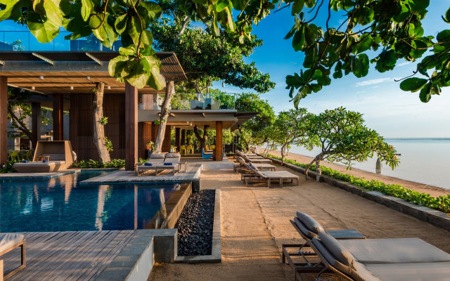 Отель Maya Sanur Resort & Spa