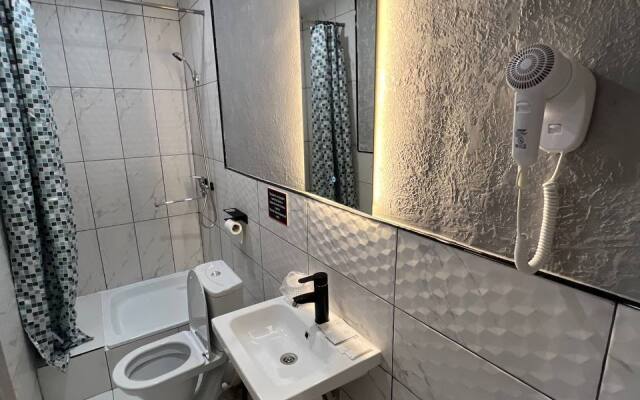 Dlya Pocutochnoy Arendy V Tolyyatti Na Dzerzhinskogo 19 Apartament
