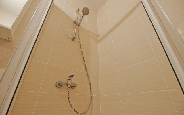 Апартаменты на Тихой