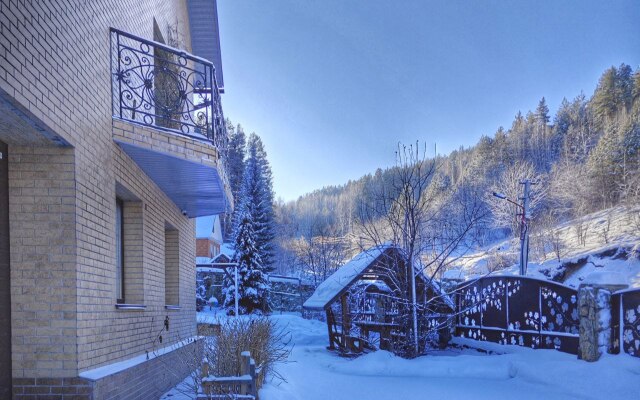 Radevichi Guest House