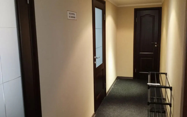 4khmestnye 2khkomnatnye V Tsentre Barnaula s Konditsionerami Apartments