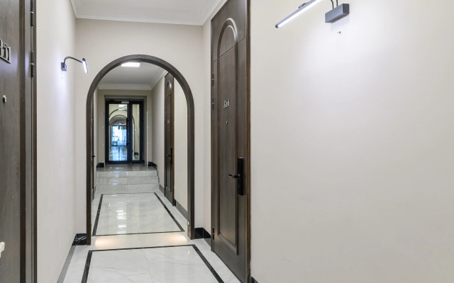 V Zhk Meridian, Ryadom s Arbatom Flat