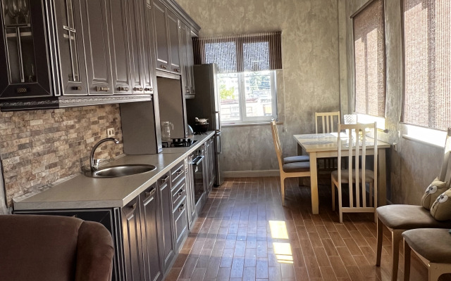 Komfortnaya Kvartira V Tsentre Sukhuma Apartments