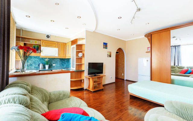 Квартира на 50 лет Октября 8