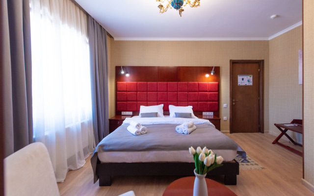 Kraveli Hotel