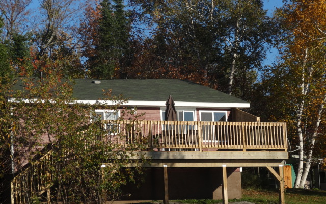 Курортный отель Ahmic Lake Resort