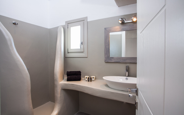 Myconian Platinum Villa