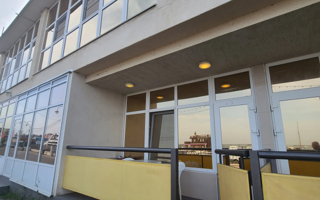 2-Komnatnye Na Naberezhnoy Flat