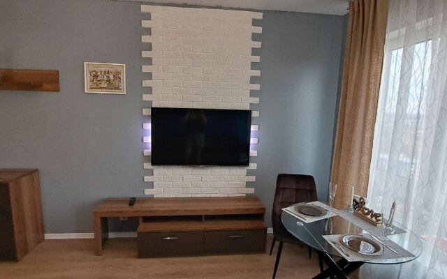 Studiya Na Glavnoy Ulitse Flat