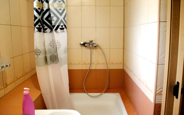 Апартаменты Кольцова 18/7