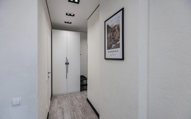 S Dizaynerskim Remontom V Tsentre Goroda Flat