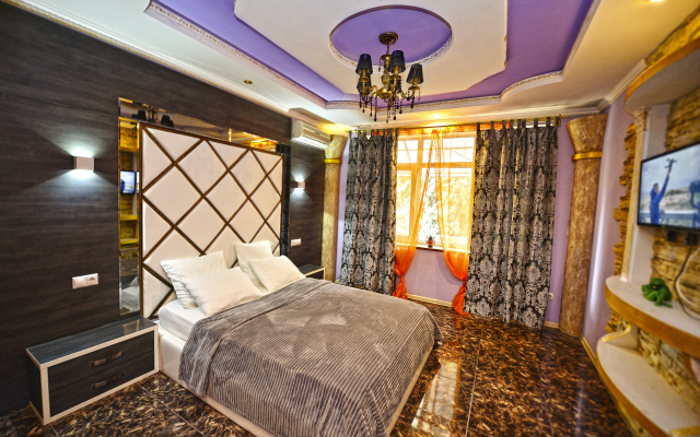 Malibu Guest House