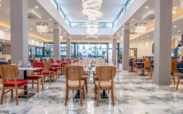 Saint Star Kemer - Adult Only +16