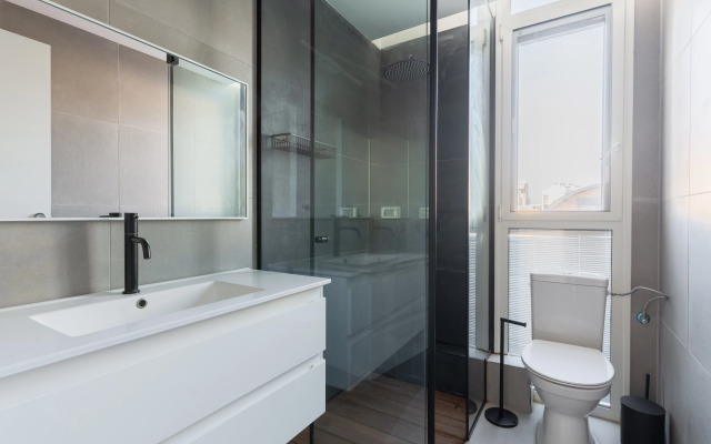 Blueground at Nahalat Byniamin High End Balcony ID33 Apartments