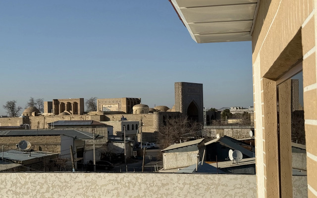 Mumtoz East Hotel