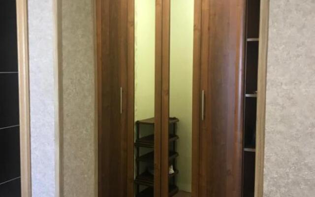 Апартаменты 3 комнаты в Центре рядом с Электричкой на Море