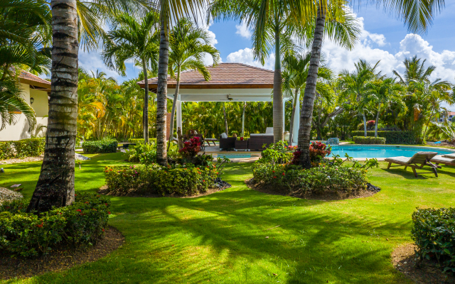 Luxury & Stunning Villa in Cocotal with Pool Villa