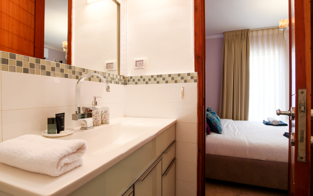 Penthouse & Jacuzzi In Neve Tzedek By Feelhome Apartments