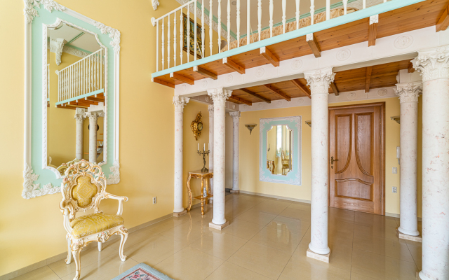 Bolshaya Konyushennaya 3 Apartments