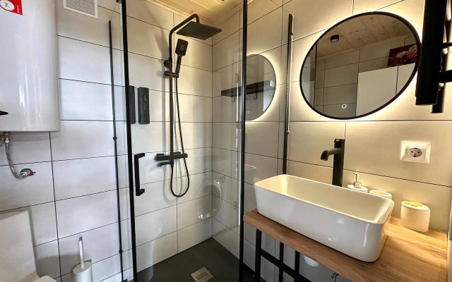 Eko s Basseynom Guest House