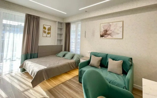 Ryadom S Plyazhem Flat