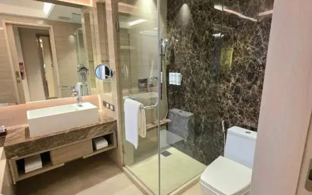 Отель Graceland Bangkok Hotel