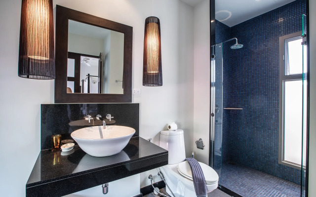 Buton 3 BR, Private Pool, Nai Harn Beach Villa