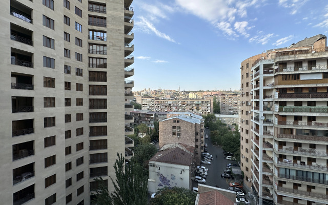 3-komn. ryadom s restoranom DIMOND, DI8210 Flat