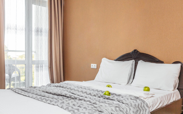 Na Ul Tsvetochnaya Ulitsa 15/21 Flat
