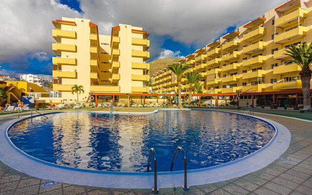 Avenida Juan Carlos Apartments