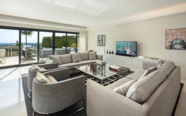 All About Villa Breeze