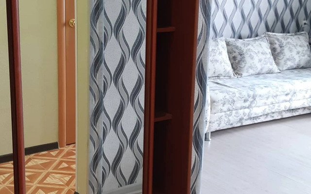 Uyutnye apartamenty 75 Apartments