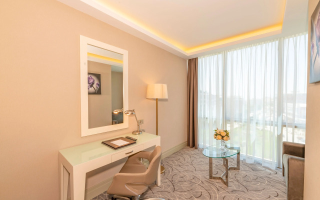 Отель The Conforium Van