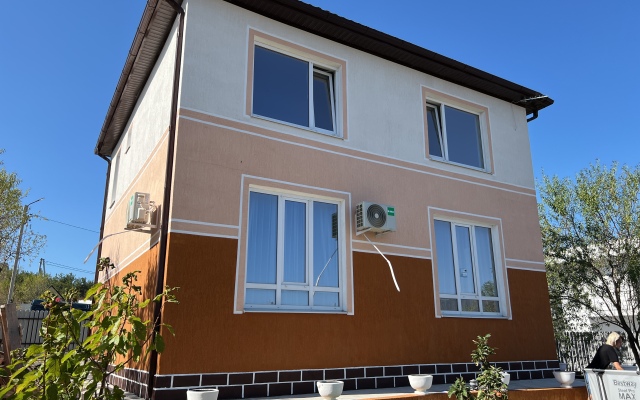 Dlya Semyi v Mikrorayone Persikovy Sad Privat House