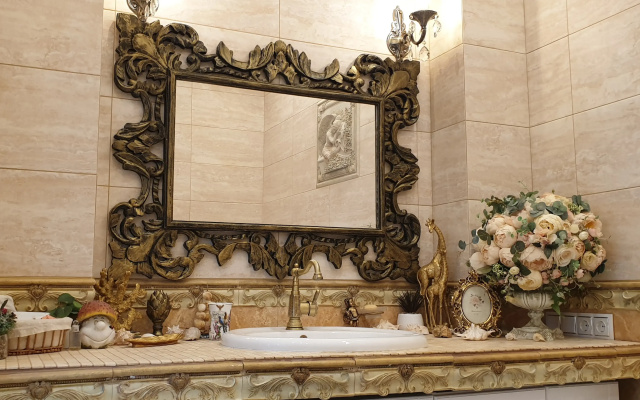 Квартира Royal Apartment на Крымской 22 Четырехкомнатные