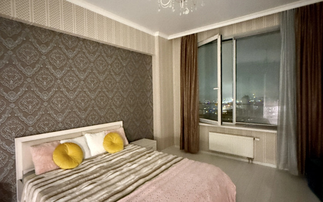 Квартира с дизайнерским ремонтом и красивым видом на город